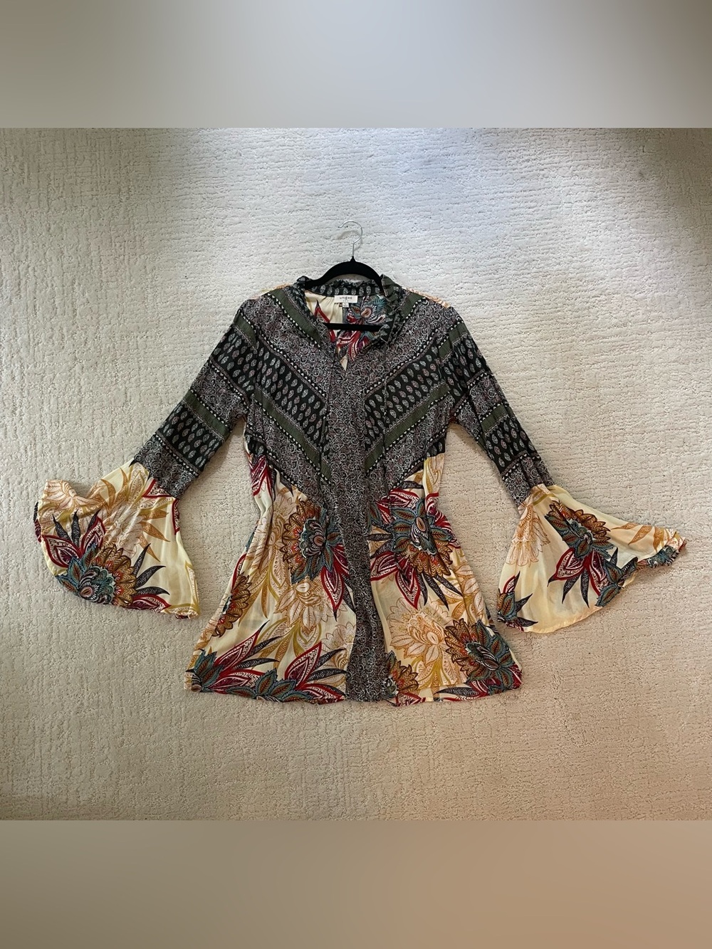 Umgee Multicolor Floral Boho Bell Sleeve Blouse Flowy Festival Hippie Paisley - Picture 1 of 6